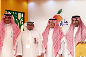 محافظ صبيا يشيـد بجهود الجمعية التعاونية للمانجو والفواكه الاستوائية بجازان